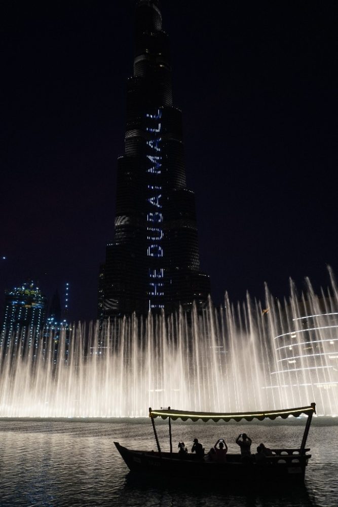 photo from sony a6400 downtown dubai fountain